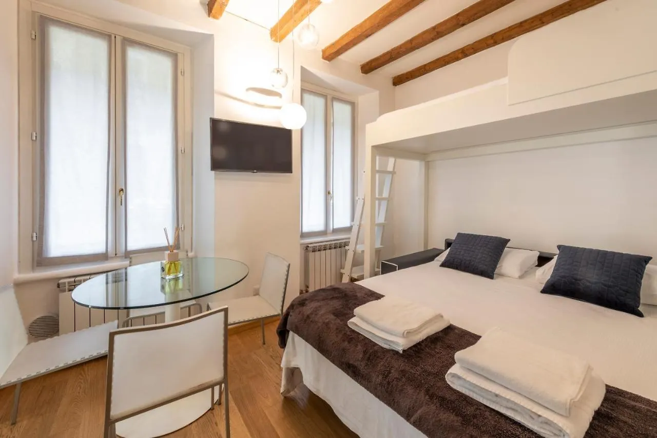 Appartamento Milan Royal Suites Centro Garibaldi Italia